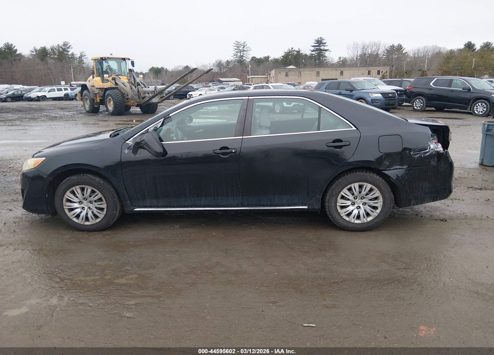 2014 TOYOTA CAMRY LE VIN: 4T1BF1FK2EU365703