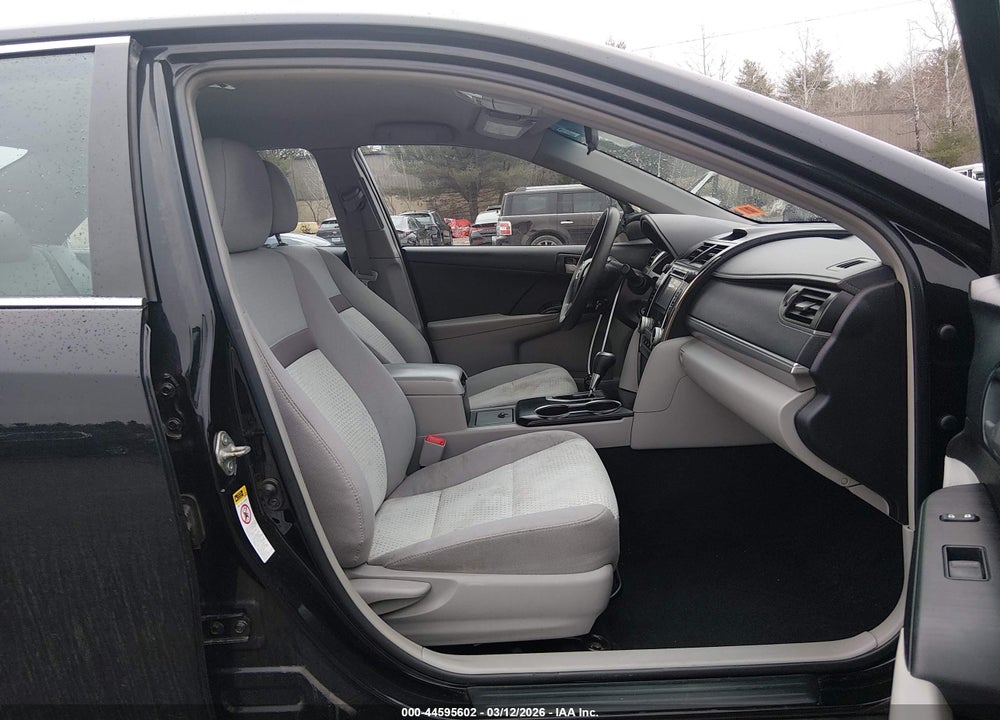 2014 TOYOTA CAMRY LE VIN: 4T1BF1FK2EU365703