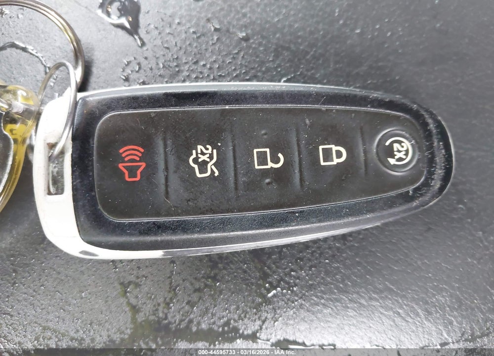 2016 FORD ESCAPE TITANIUM VIN: 1FMCU9J95GUB92811