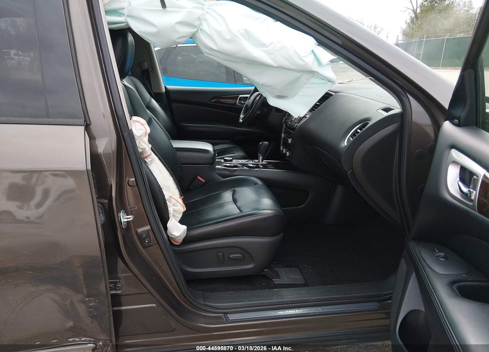 2016 NISSAN PATHFINDER SL VIN: 5N1AR2MM2GC626818