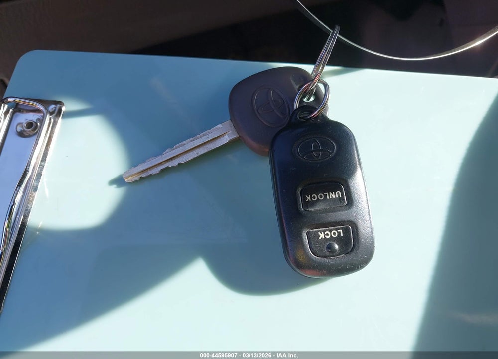 2006 TOYOTA COROLLA LE VIN: 1NXBR32E46Z685173