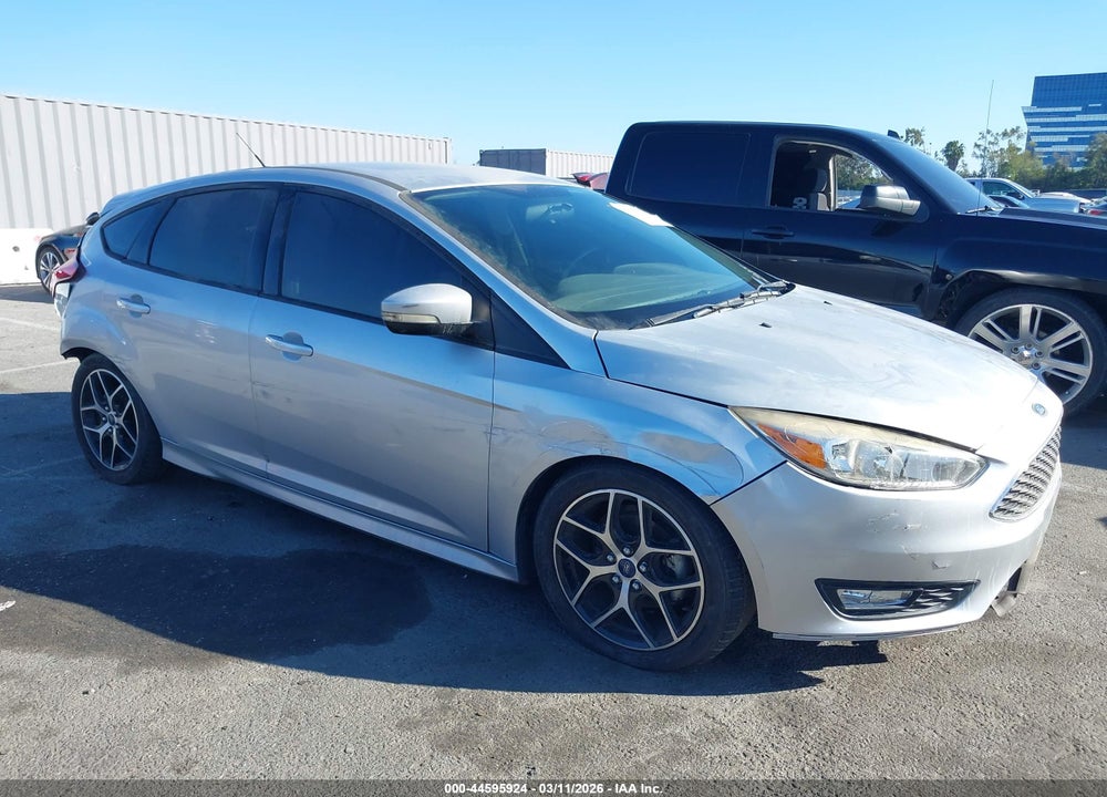 2016 FORD FOCUS SE VIN: 1FADP3K21GL212756