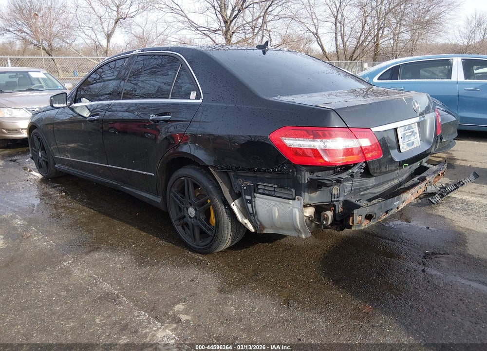 2010 MERCEDES-BENZ E 350 4MATIC VIN: WDDHF8HB8AA105201