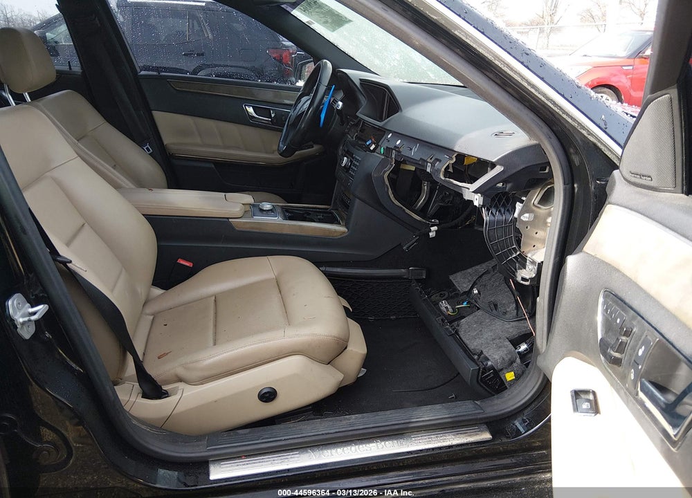 2010 MERCEDES-BENZ E 350 4MATIC VIN: WDDHF8HB8AA105201