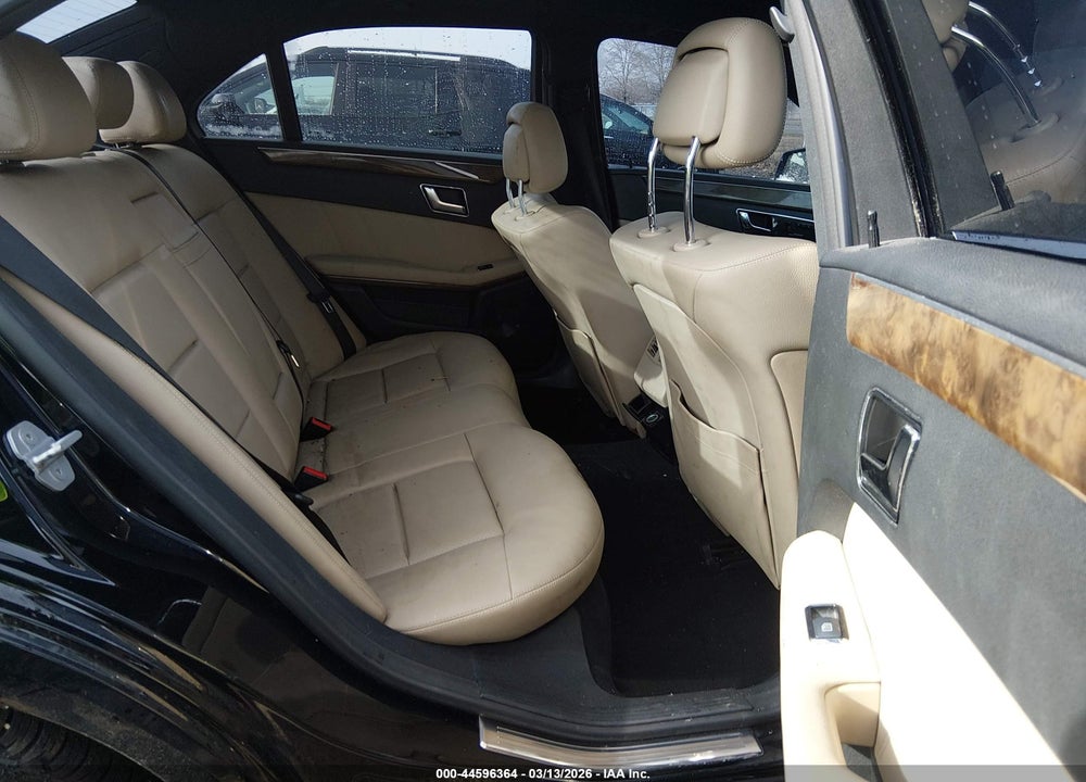 2010 MERCEDES-BENZ E 350 4MATIC VIN: WDDHF8HB8AA105201