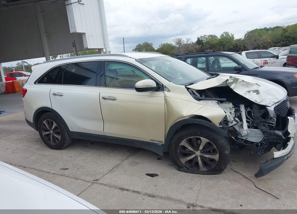 2017 KIA SORENTO 3.3L EX VIN: 5XYPHDA5XHG203752