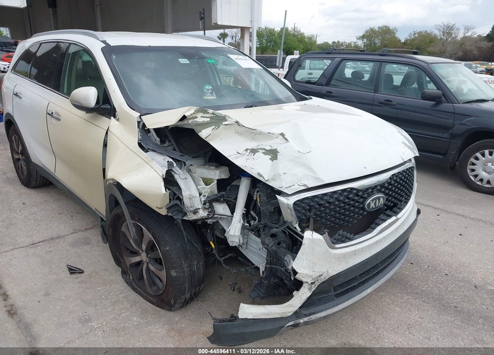 2017 KIA SORENTO 3.3L EX VIN: 5XYPHDA5XHG203752