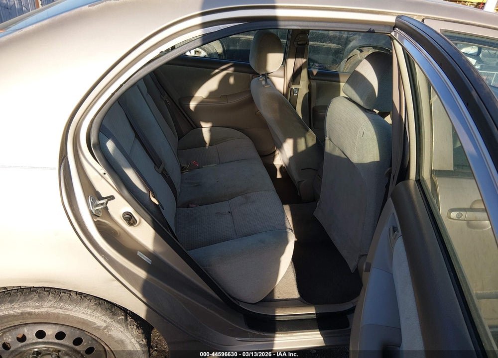2005 TOYOTA COROLLA CE VIN: 1NXBR32EX5Z450212