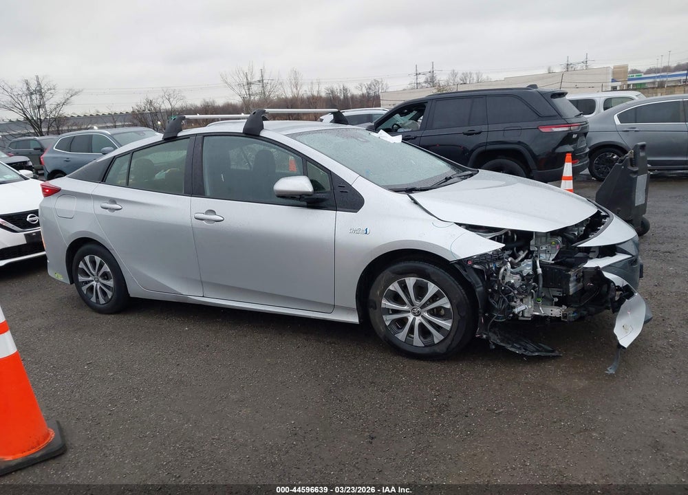 2022 TOYOTA PRIUS PRIME LE VIN: JTDKAMFP5N3208303