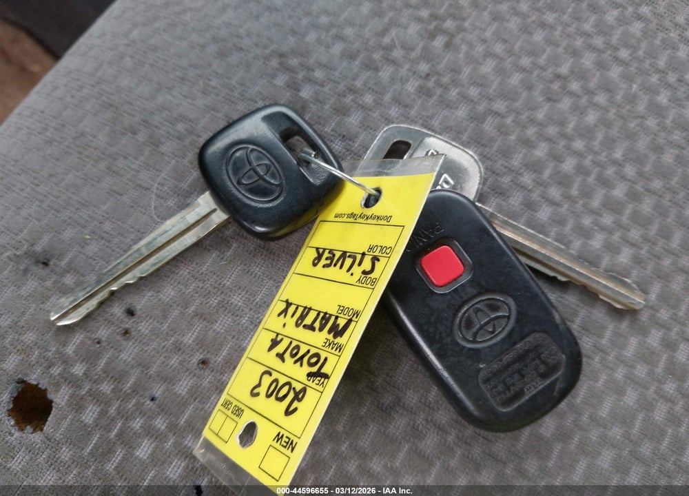 2003 TOYOTA MATRIX STANDARD VIN: 2T1KR32E03C058208