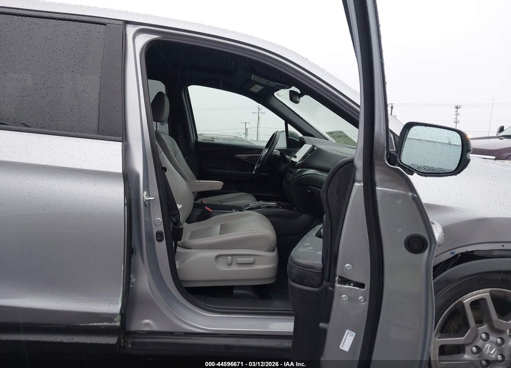 2022 HONDA PASSPORT AWD EX-L VIN: 5FNYF8H50NB006258