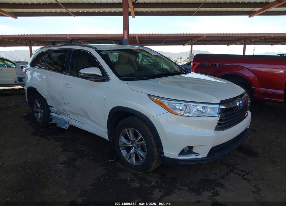 2015 TOYOTA HIGHLANDER XLE V6 VIN: 5TDKKRFH8FS112135