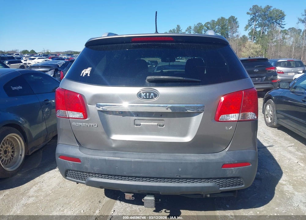 2011 KIA SORENTO EX VIN: 5XYKU3A17BG035881