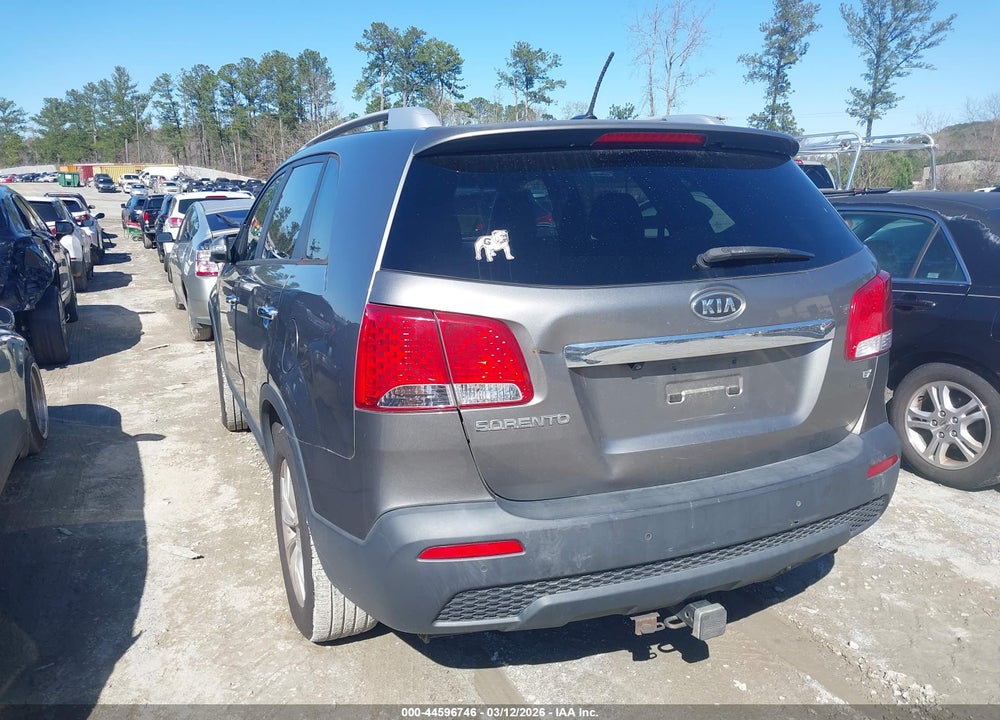 2011 KIA SORENTO EX VIN: 5XYKU3A17BG035881