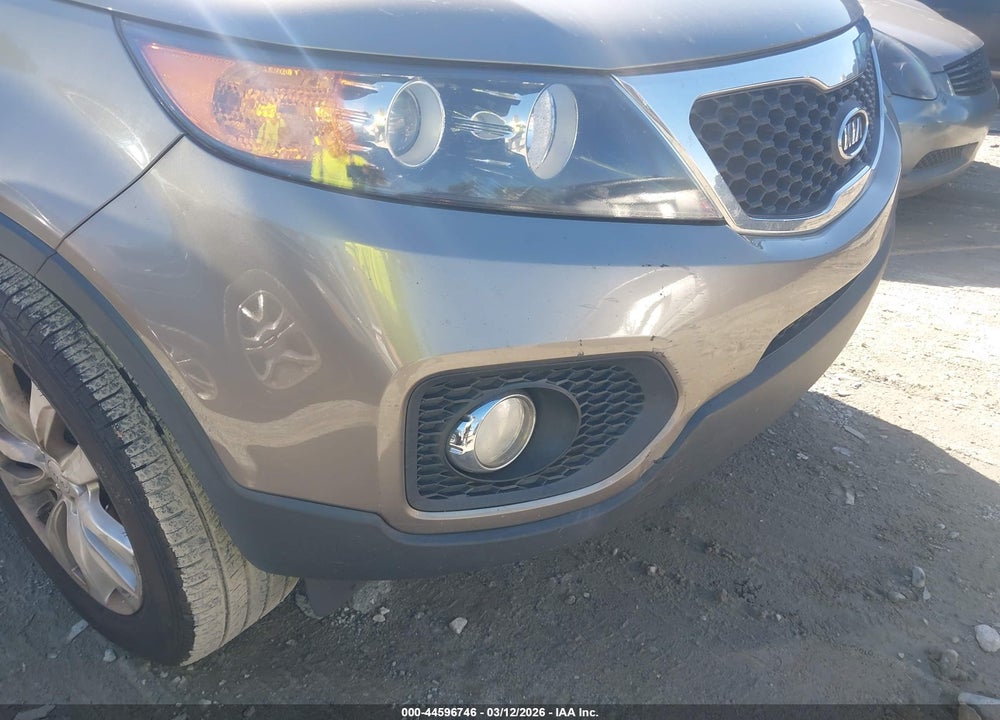 2011 KIA SORENTO EX VIN: 5XYKU3A17BG035881