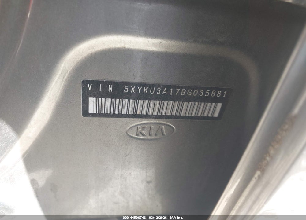 2011 KIA SORENTO EX VIN: 5XYKU3A17BG035881