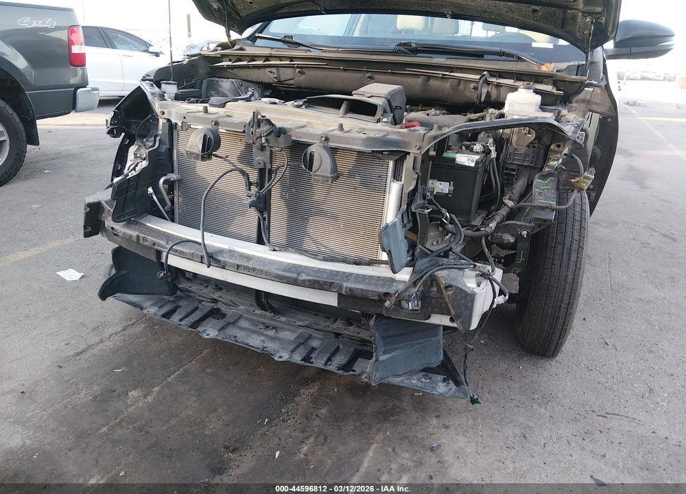 2019 TOYOTA HIGHLANDER XLE VIN: 5TDJZRFH8KS586572