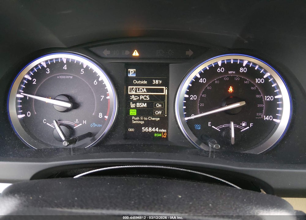 2019 TOYOTA HIGHLANDER XLE VIN: 5TDJZRFH8KS586572