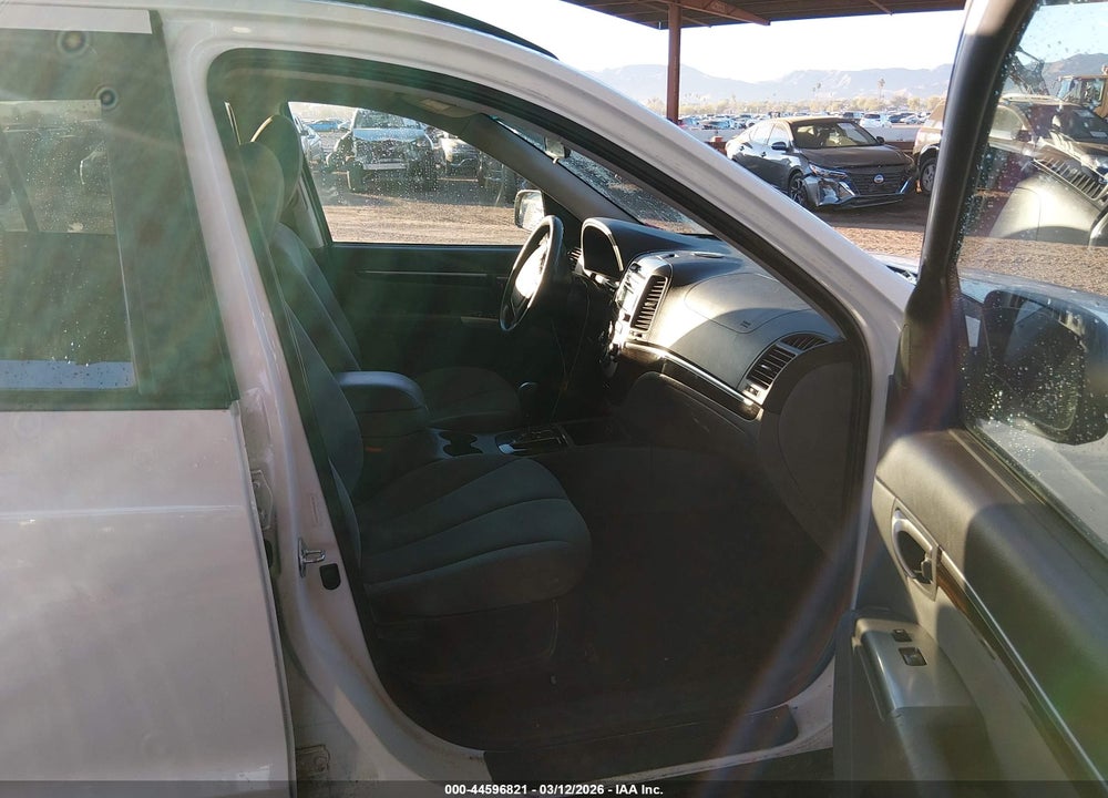 2011 HYUNDAI SANTA FE GLS VIN: 5XYZGDAB3BG039947