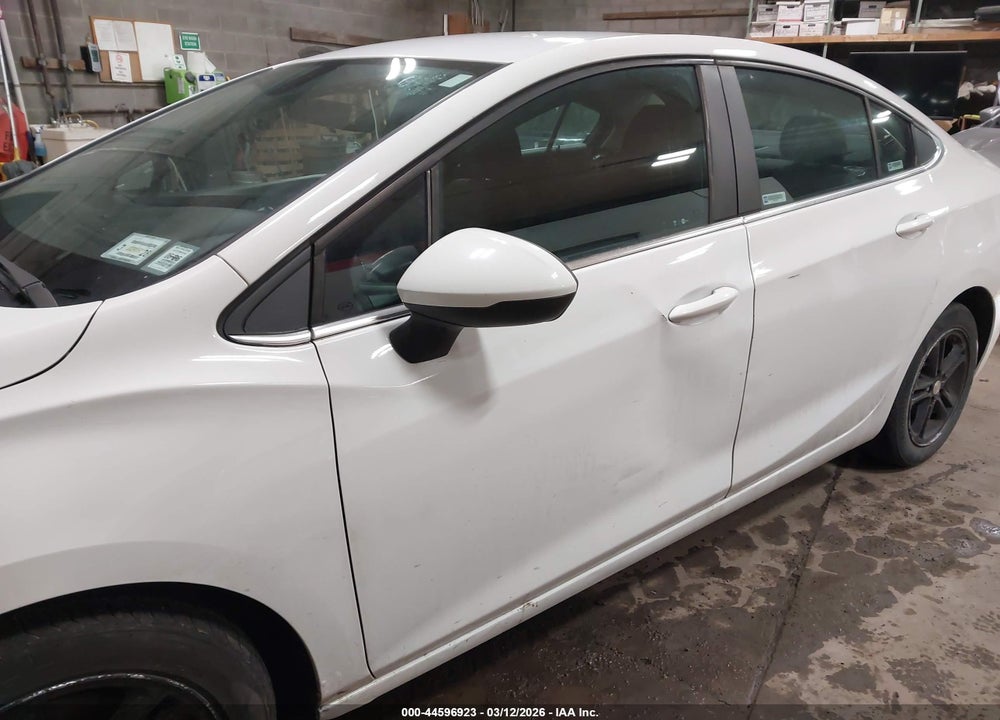 2016 CHEVROLET CRUZE LT AUTO VIN: 1G1BE5SM5G7317516