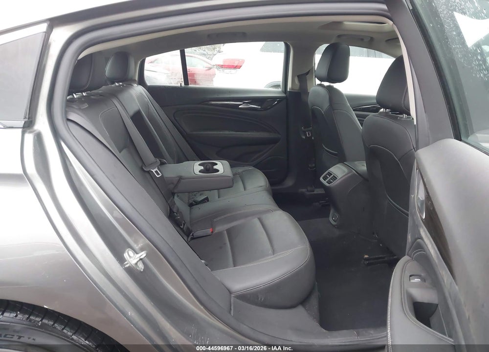 2018 BUICK REGAL SPORTBACK ESSENCE VIN: W04GR6SX8J1045310