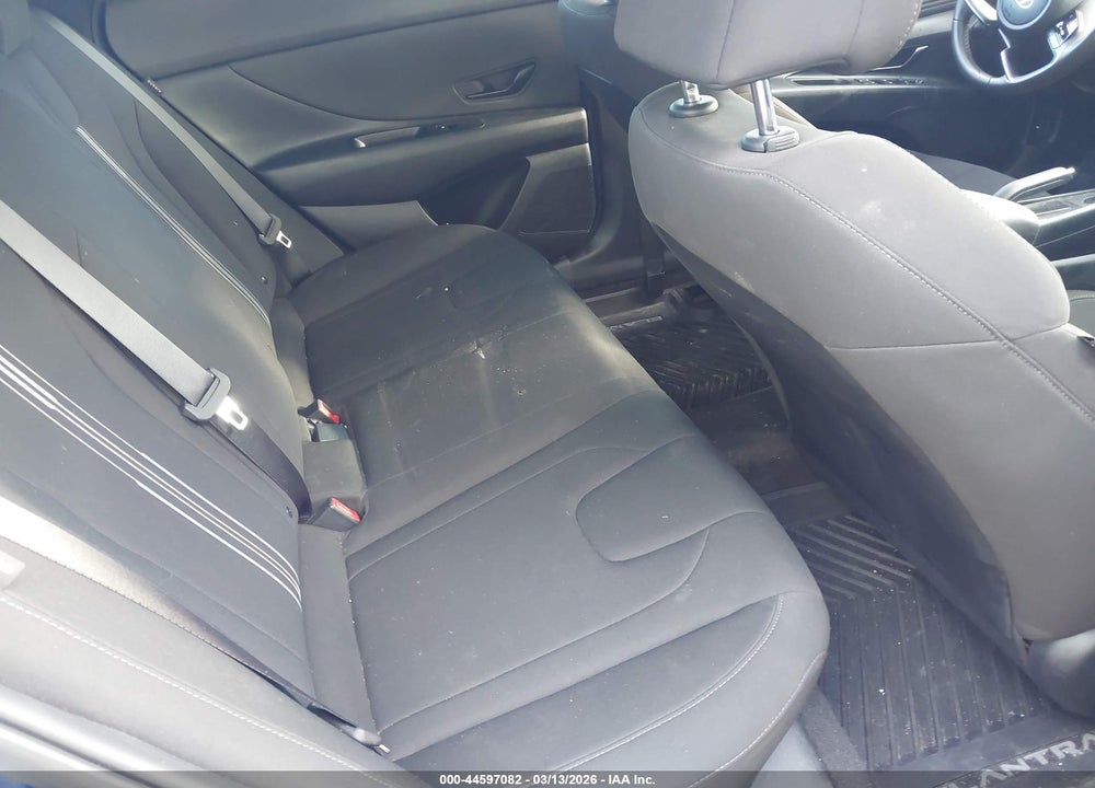 2025 HYUNDAI ELANTRA SEL SPORT VIN: KMHLM4DG7SU891959