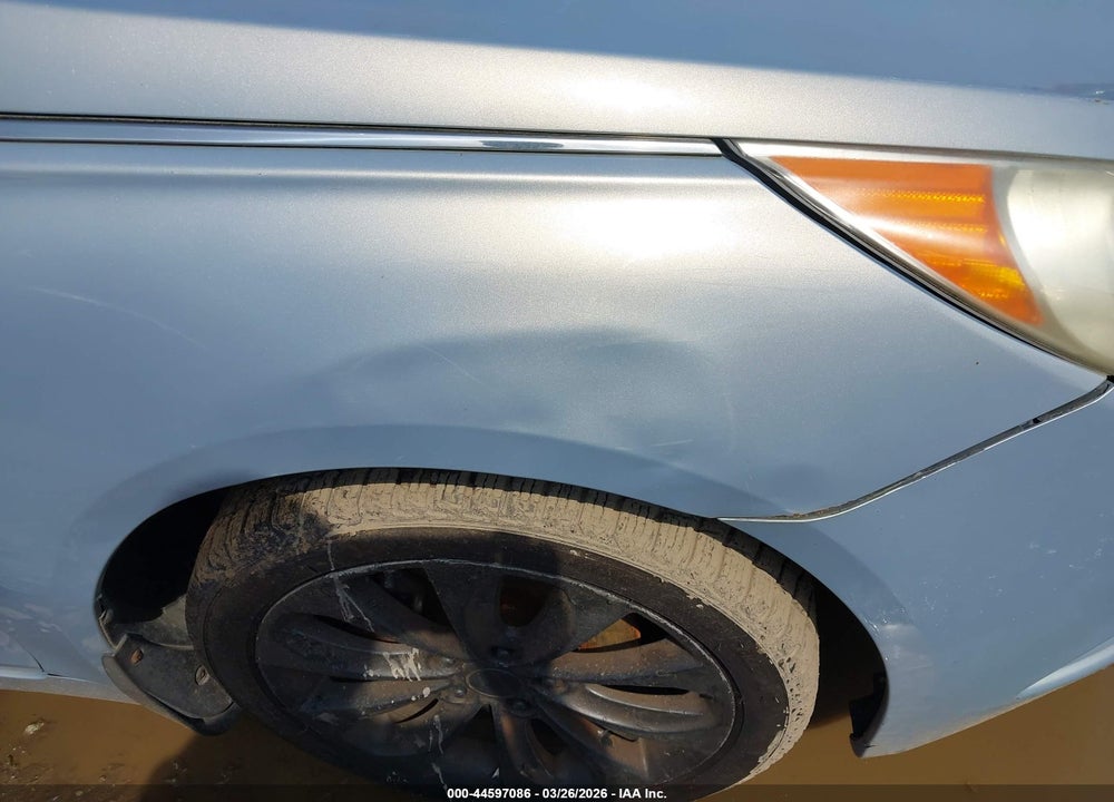 2011 HYUNDAI SONATA SE VIN: 5NPEC4AC8BH136198