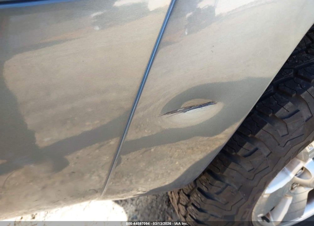 2005 TOYOTA 4RUNNER SR5 V8 VIN: JTEBT14R150057096