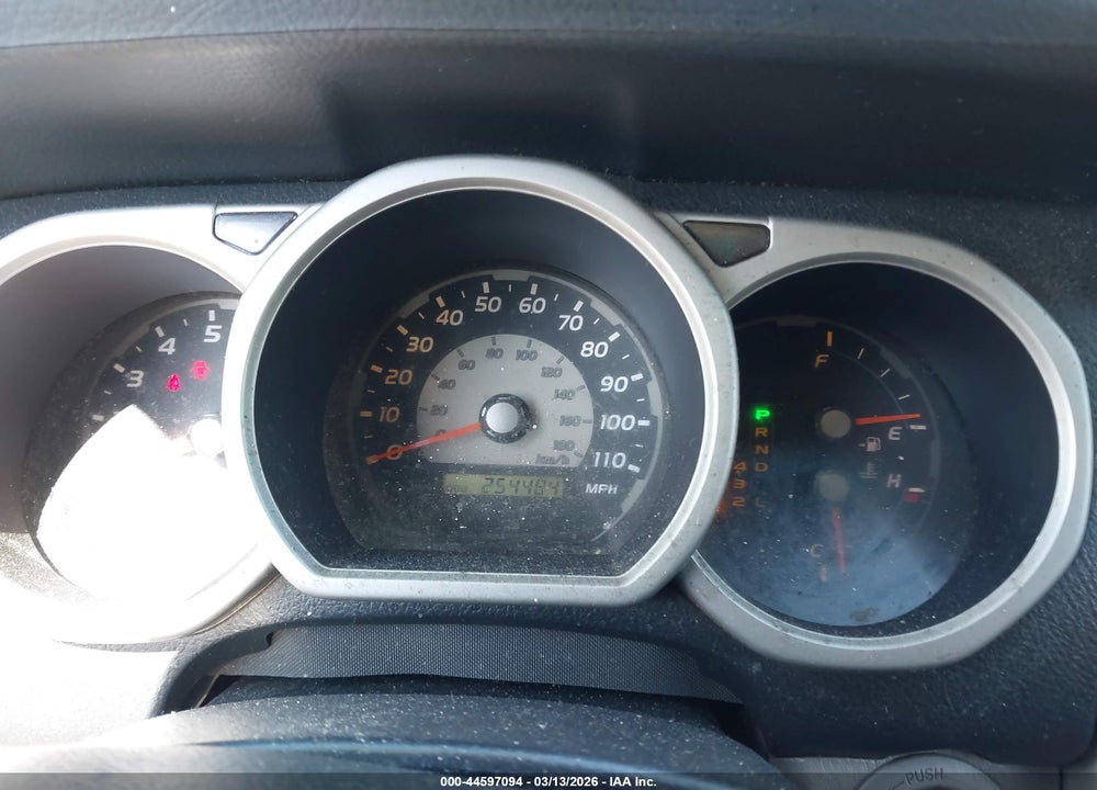 2005 TOYOTA 4RUNNER SR5 V8 VIN: JTEBT14R150057096