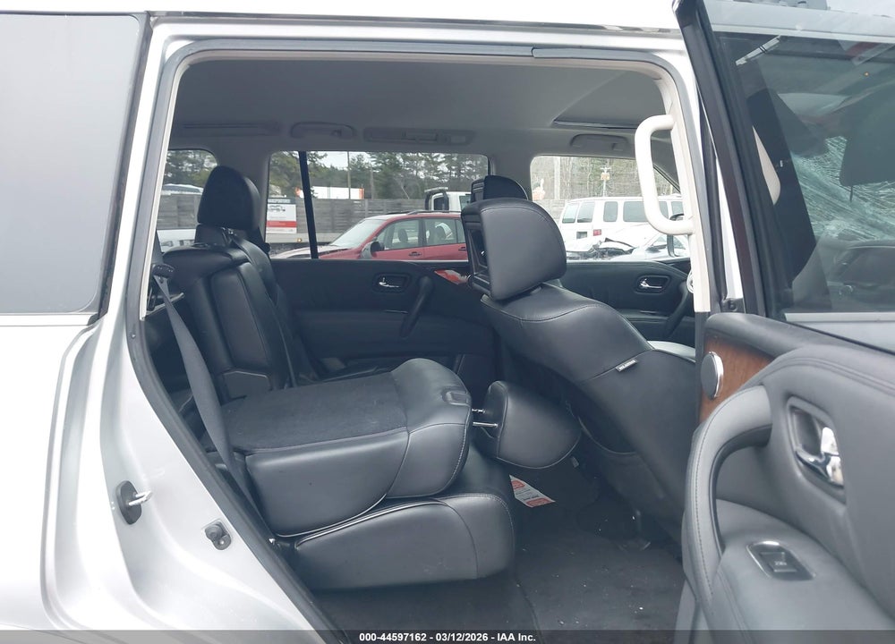 2011 INFINITI QX56 VIN: JN8AZ2ND5B9700794