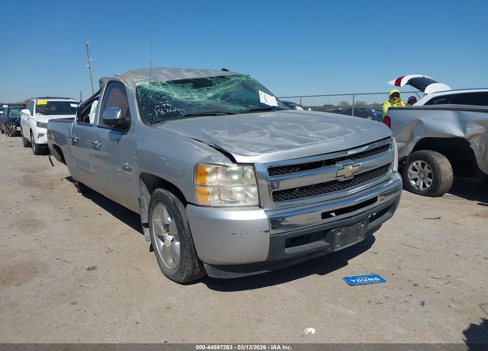 2011 CHEVROLET SILVERADO 1500 LT VIN: 3GCPCSE07BG182515