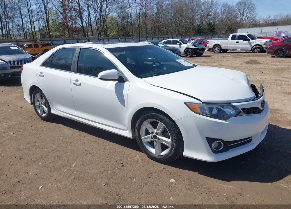 2012 TOYOTA CAMRY SE VIN: 4T1BF1FK0CU124560