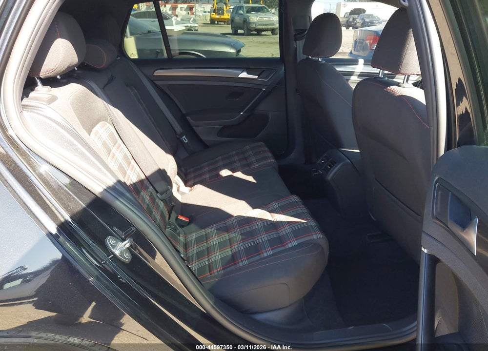2018 VOLKSWAGEN GOLF GTI 2.0T AUTOBAHN/2.0T S/2.0T SE VIN: 3VW547AU6JM297176