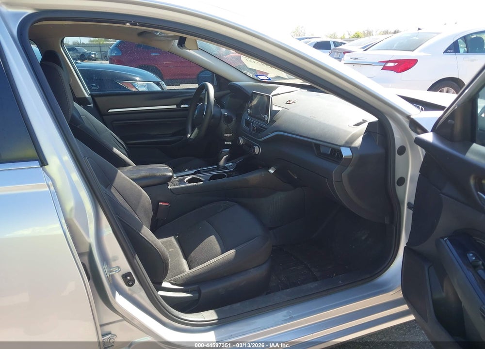 2021 NISSAN ALTIMA SV FWD VIN: 1N4BL4DV5MN403001
