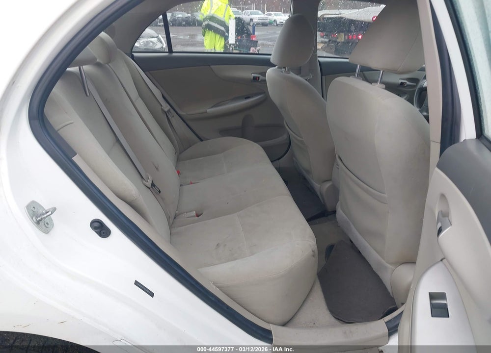 2010 TOYOTA COROLLA LE VIN: 1NXBU4EE3AZ385715