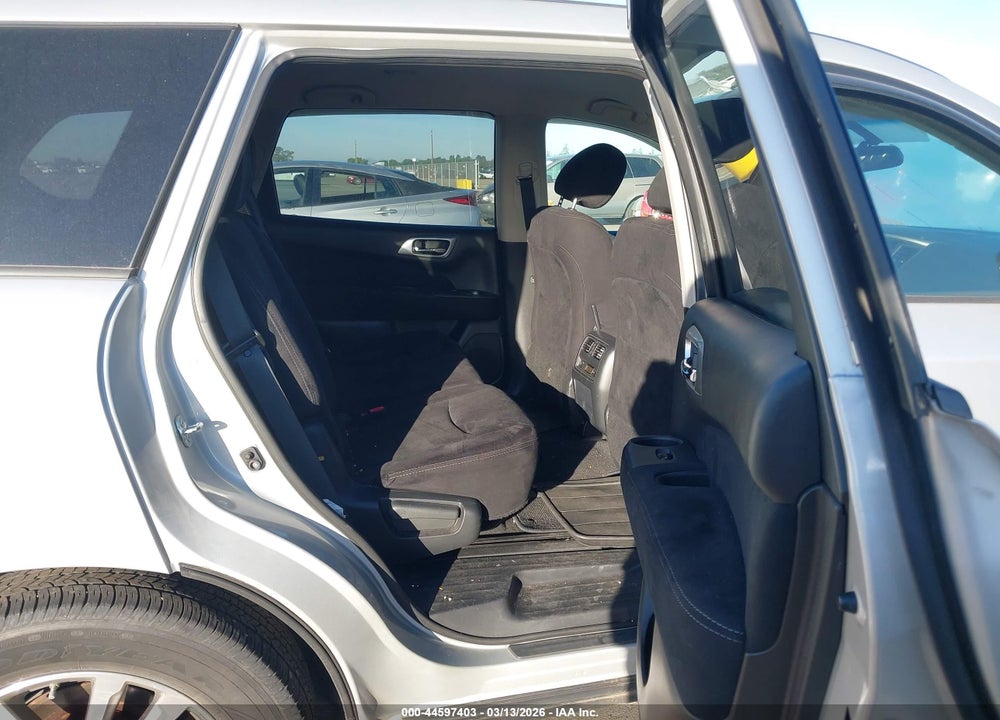 2015 NISSAN PATHFINDER SV VIN: 5N1AR2MM2FC635047