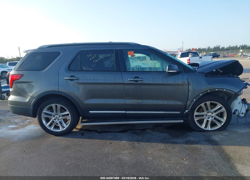 2017 FORD EXPLORER XLT VIN: 1FM5K7D82HGC82973