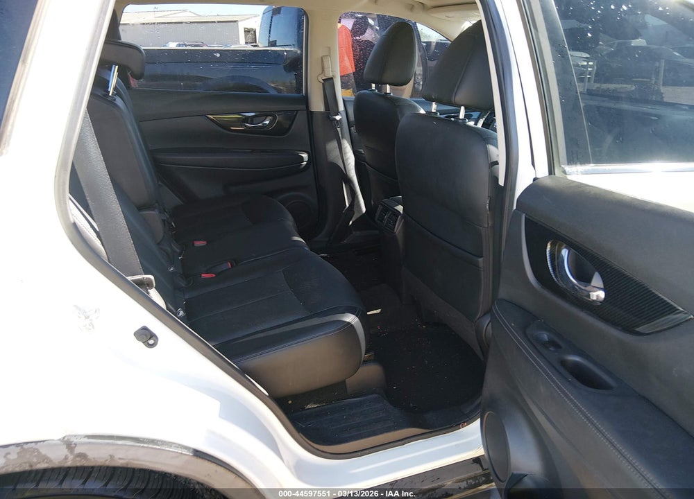2017 NISSAN ROGUE SL VIN: JN8AT2MT7HW397280