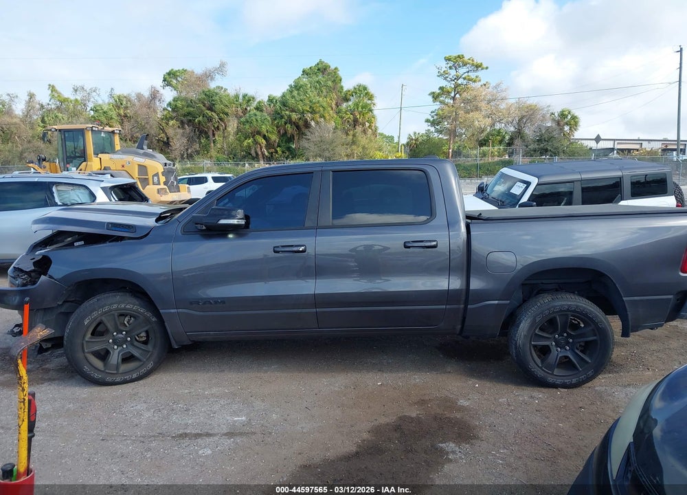 2021 RAM 1500 BIG HORN  4X4 5'7 BOX VIN: 1C6RRFFG2MN682755