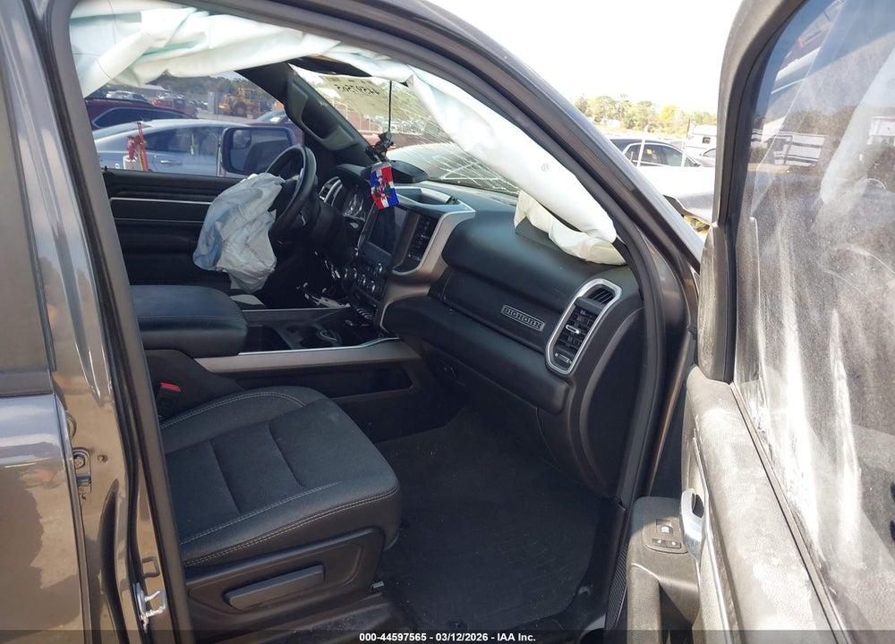 2021 RAM 1500 BIG HORN  4X4 5'7 BOX VIN: 1C6RRFFG2MN682755