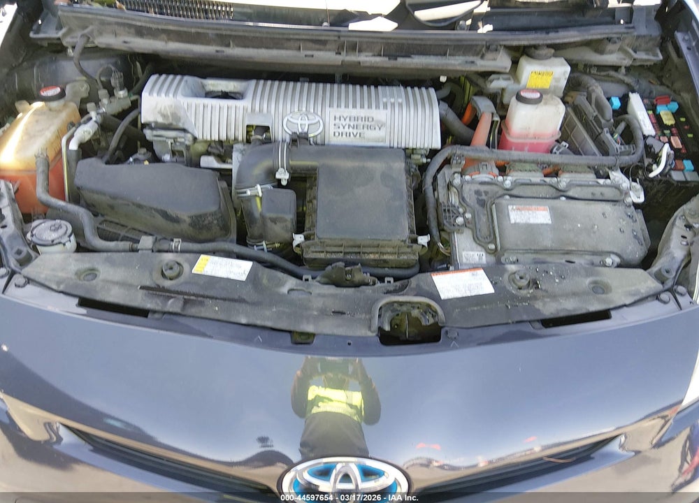 2015 TOYOTA PRIUS TWO VIN: JTDKN3DU7F1980418