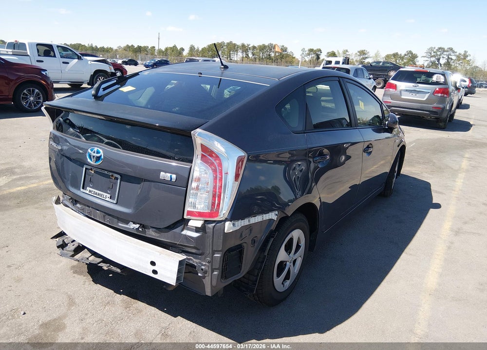 2015 TOYOTA PRIUS TWO VIN: JTDKN3DU7F1980418