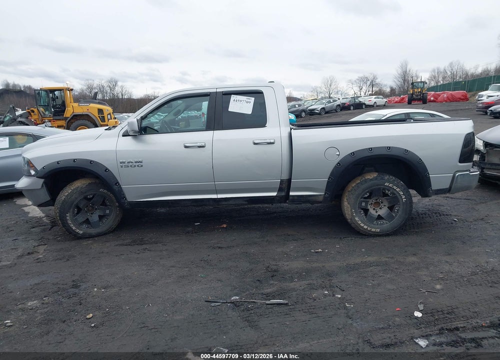 2013 RAM 1500 SLT VIN: 1C6RR7GP6DS612360