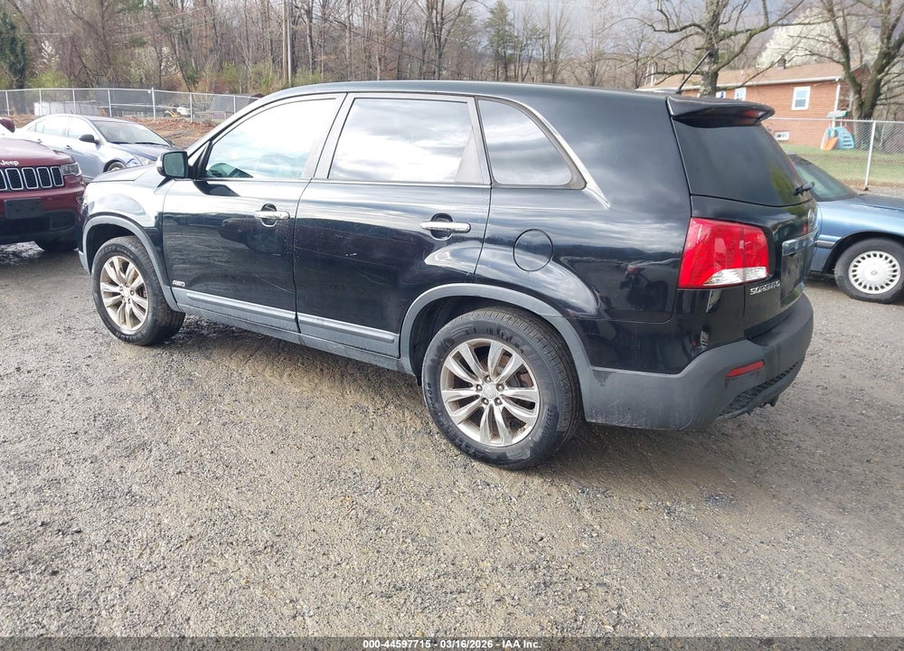 2011 KIA SORENTO EX VIN: 5XYKUCA17BG018126