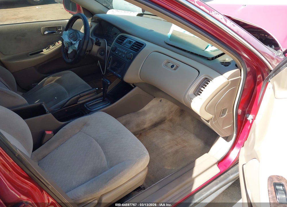 2002 HONDA ACCORD 2.3 SE VIN: 1HGCG56702A062068