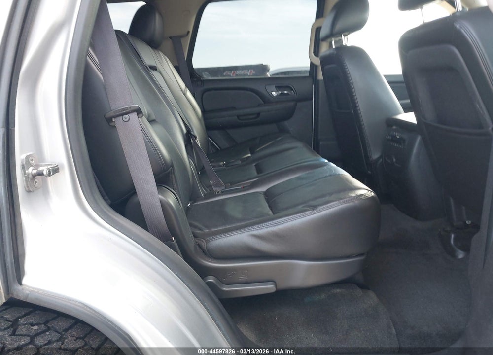 2011 CHEVROLET TAHOE LT VIN: 1GNSCBE01BR347878