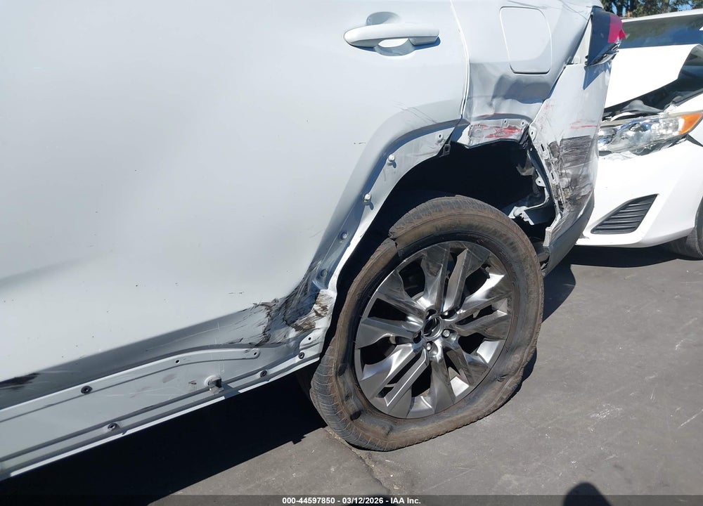 2024 TOYOTA RAV4 XLE PREMIUM VIN: 2T3C1RFV9RW352262