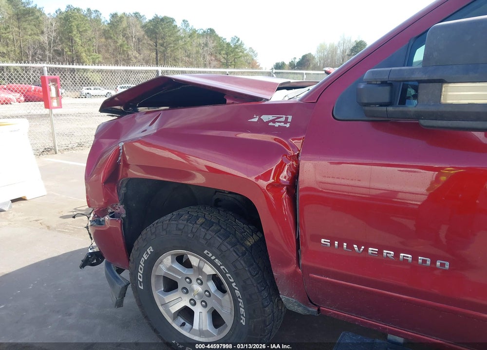 2017 CHEVROLET SILVERADO 1500 2LT VIN: 1GCVKREC6HZ240491