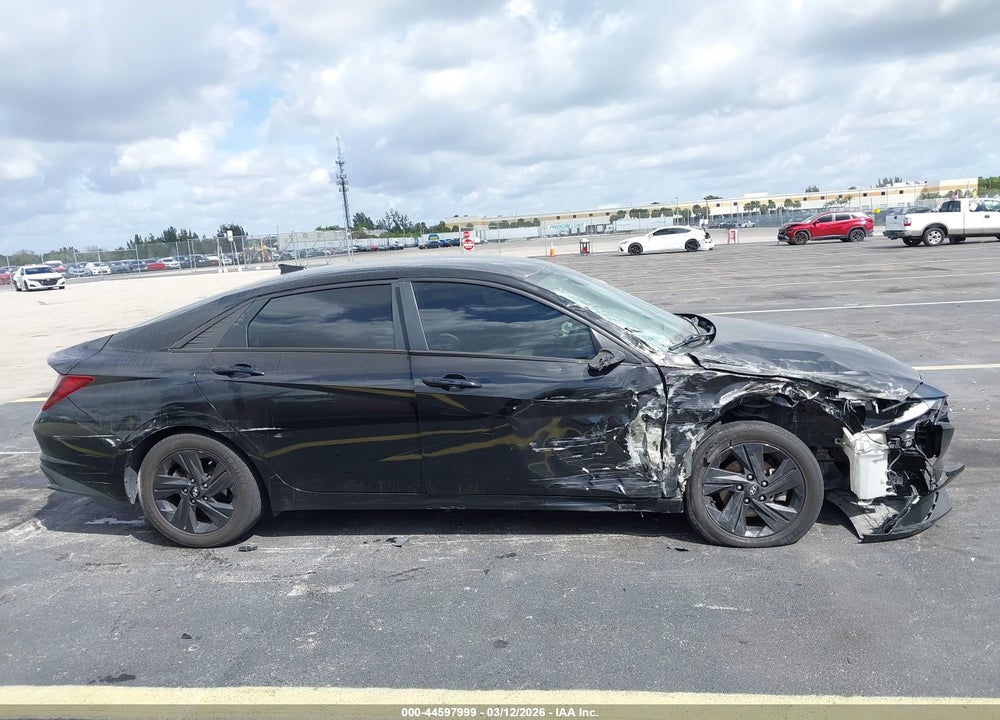 2021 HYUNDAI ELANTRA SEL VIN: 5NPLM4AG0MH011769