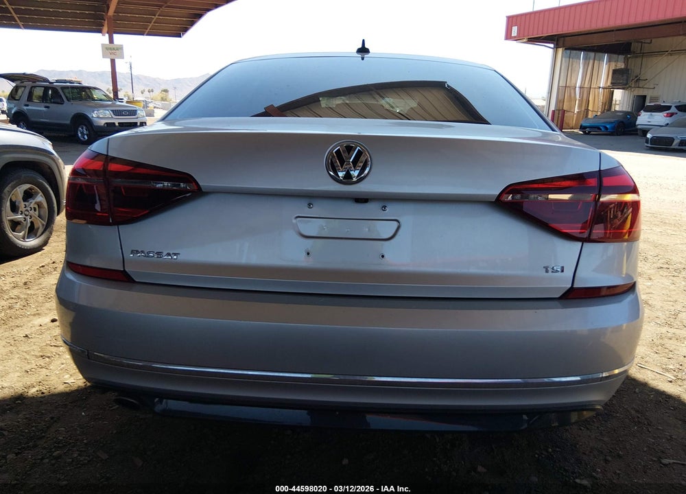 2018 VOLKSWAGEN PASSAT 2.0T R-LINE/2.0T S VIN: 1VWAA7A32JC021030